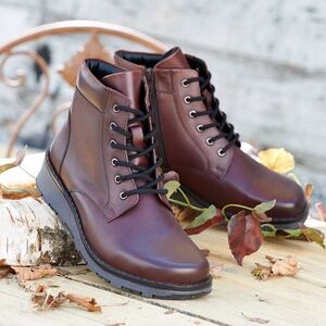 Extra wide leather boots equivalent to size 6 or 6.5